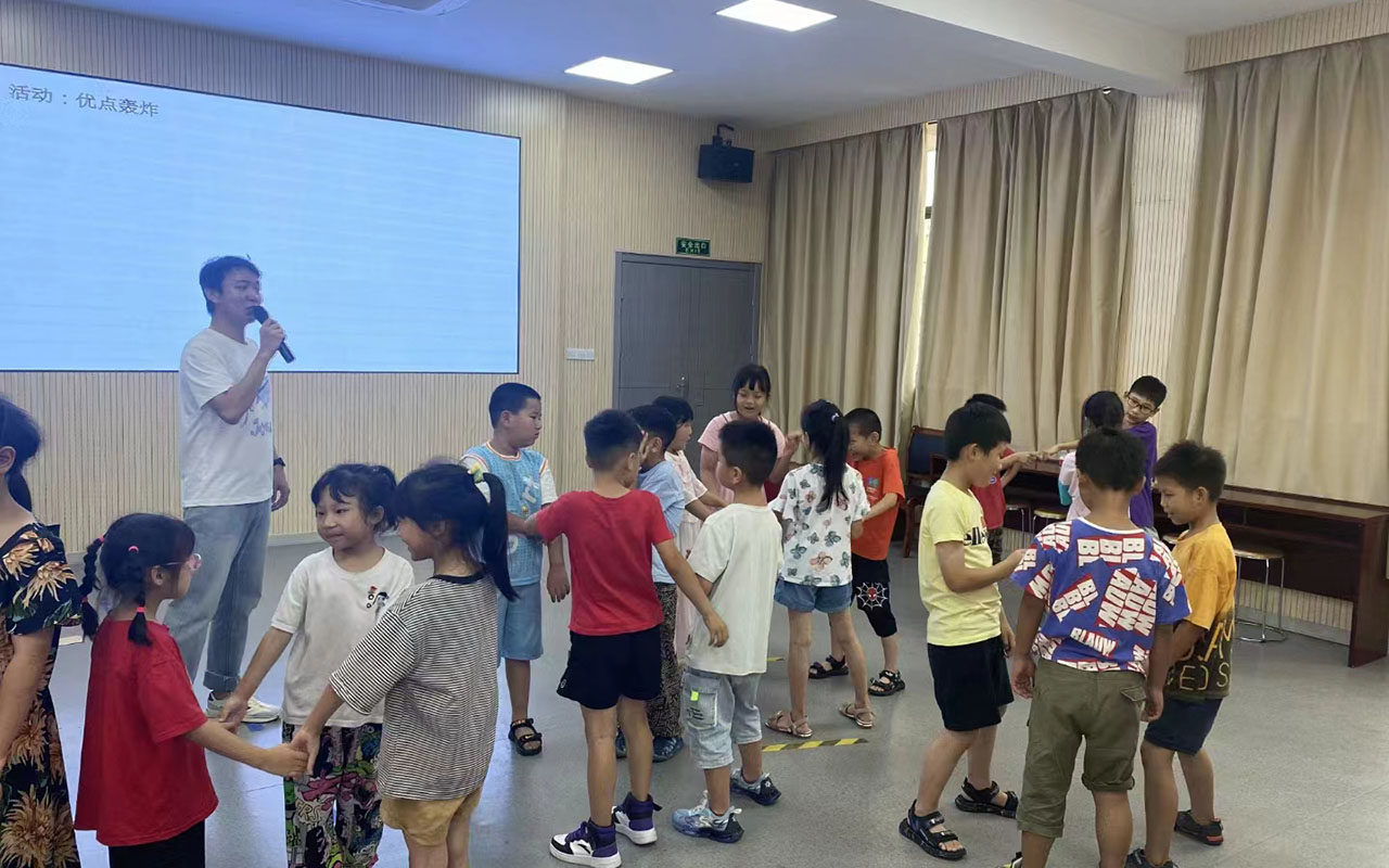 方正龙观乡中心学校